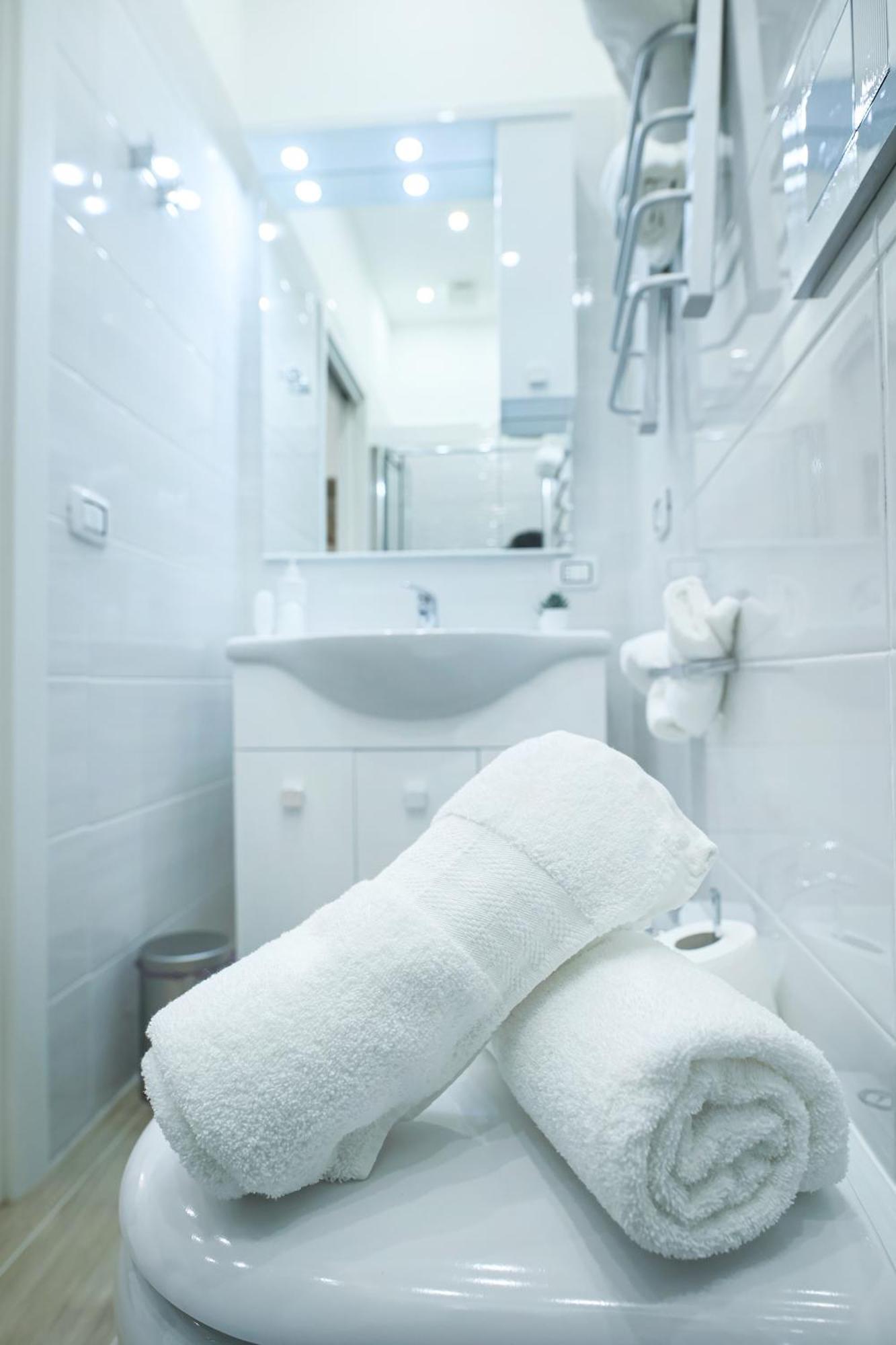 Appartement Piazza Delplebiscito,lungomare Partenope. Instagram Casavica_ *